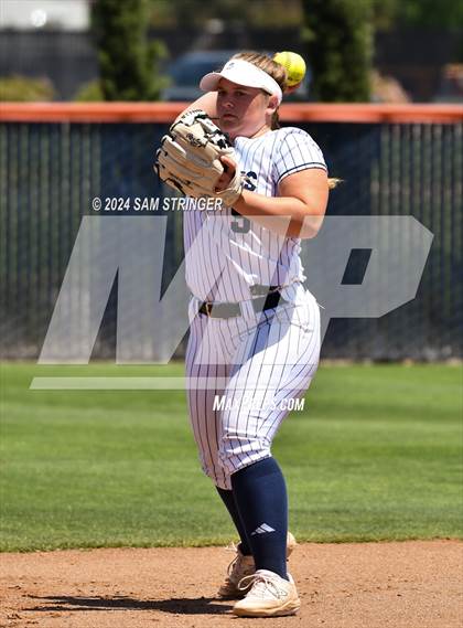 Thumbnail 1 in Le Grand vs. Stone Ridge Christian (CIF SJS Division 6 Final) photogallery.