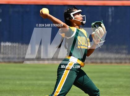 Thumbnail 3 in Le Grand vs. Stone Ridge Christian (CIF SJS Division 6 Final) photogallery.