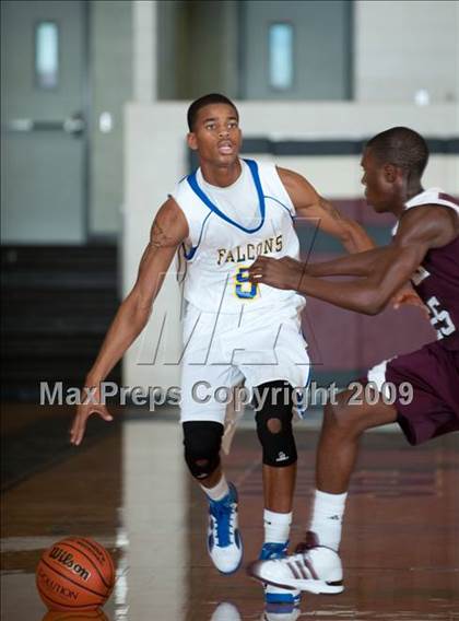 Thumbnail 2 in Cinco Ranch vs. Channelview  (McDonalds Texas Invitational) photogallery.