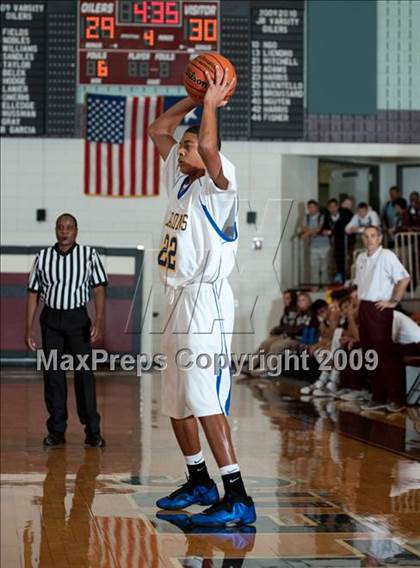 Thumbnail 3 in Cinco Ranch vs. Channelview  (McDonalds Texas Invitational) photogallery.