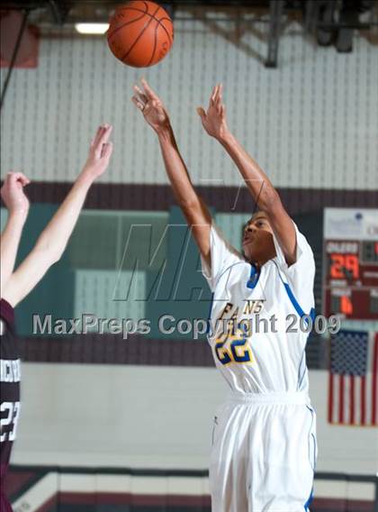 Thumbnail 1 in Cinco Ranch vs. Channelview  (McDonalds Texas Invitational) photogallery.