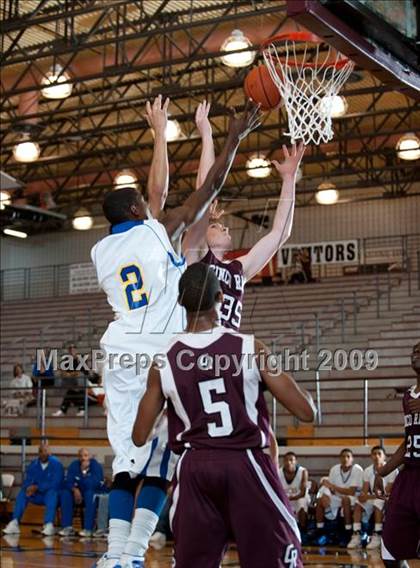 Thumbnail 1 in Cinco Ranch vs. Channelview  (McDonalds Texas Invitational) photogallery.