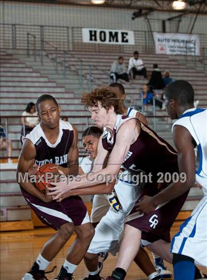 Thumbnail 2 in Cinco Ranch vs. Channelview  (McDonalds Texas Invitational) photogallery.