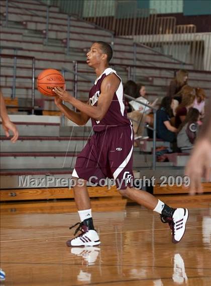 Thumbnail 2 in Cinco Ranch vs. Channelview  (McDonalds Texas Invitational) photogallery.