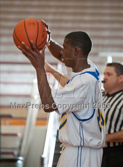 Thumbnail 2 in Cinco Ranch vs. Channelview  (McDonalds Texas Invitational) photogallery.