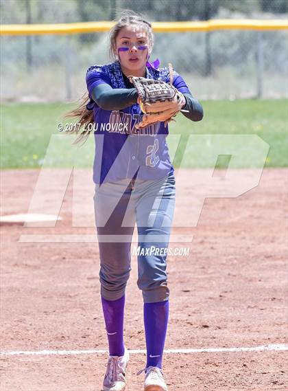 Thumbnail 2 in Santa Fe vs. Manzano photogallery.