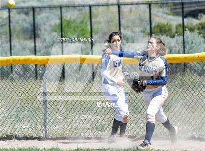 Thumbnail 1 in Santa Fe vs. Manzano photogallery.