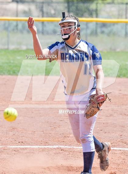 Thumbnail 1 in Santa Fe vs. Manzano photogallery.