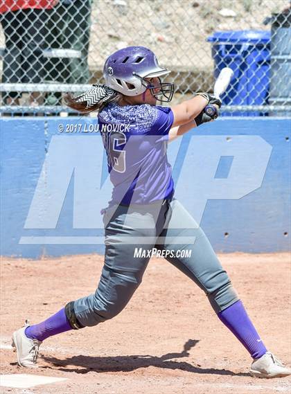 Thumbnail 2 in Santa Fe vs. Manzano photogallery.