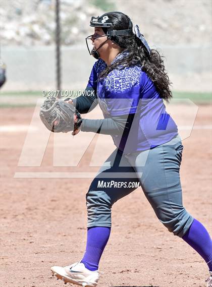 Thumbnail 2 in Santa Fe vs. Manzano photogallery.