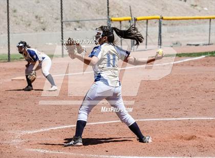 Thumbnail 1 in Santa Fe vs. Manzano photogallery.