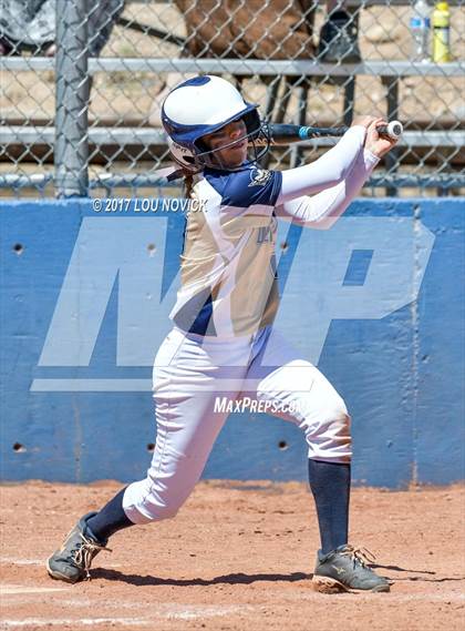 Thumbnail 3 in Santa Fe vs. Manzano photogallery.