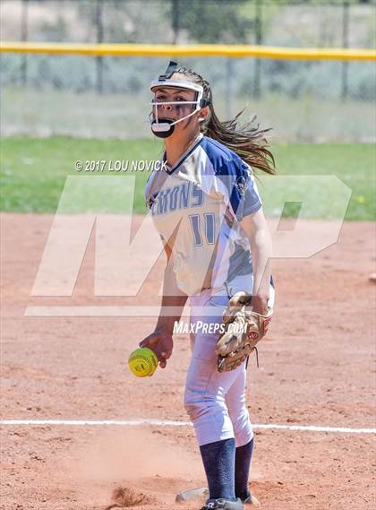 Thumbnail 2 in Santa Fe vs. Manzano photogallery.