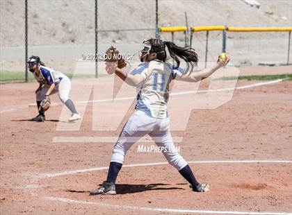 Thumbnail 2 in Santa Fe vs. Manzano photogallery.