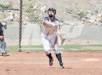 Thumbnail 1 in Santa Fe vs. Manzano photogallery.
