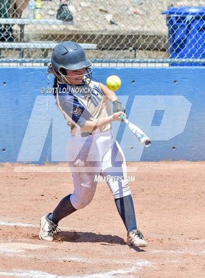 Thumbnail 2 in Santa Fe vs. Manzano photogallery.