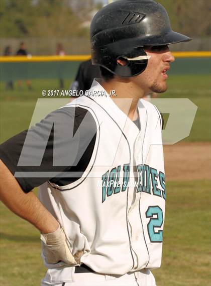 Thumbnail 3 in Athenian vs Deer Valley photogallery.