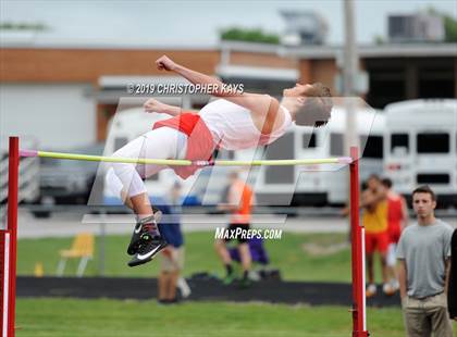 Thumbnail 2 in Southern Illinois River-to-River Conference Meet (Nashville) photogallery.
