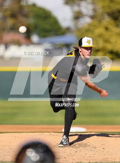 Thumbnail 3 in Capistrano Valley @ Los Alamitos photogallery.