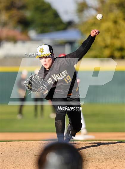 Thumbnail 3 in Capistrano Valley @ Los Alamitos photogallery.