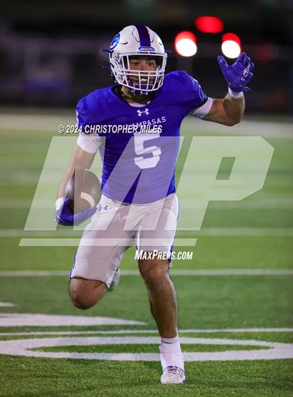 Thumbnail 3 in Lampasas vs. Pecos (UIL 4A Division 1 Bi District) photogallery.