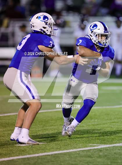 Thumbnail 3 in Lampasas vs. Pecos (UIL 4A Division 1 Bi District) photogallery.
