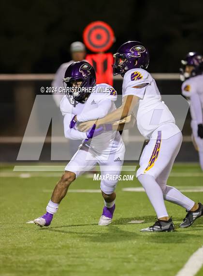 Thumbnail 3 in Lampasas vs. Pecos (UIL 4A Division 1 Bi District) photogallery.
