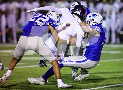 Thumbnail 3 in Lampasas vs. Pecos (UIL 4A Division 1 Bi District) photogallery.