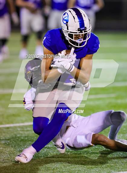 Thumbnail 1 in Lampasas vs. Pecos (UIL 4A Division 1 Bi District) photogallery.