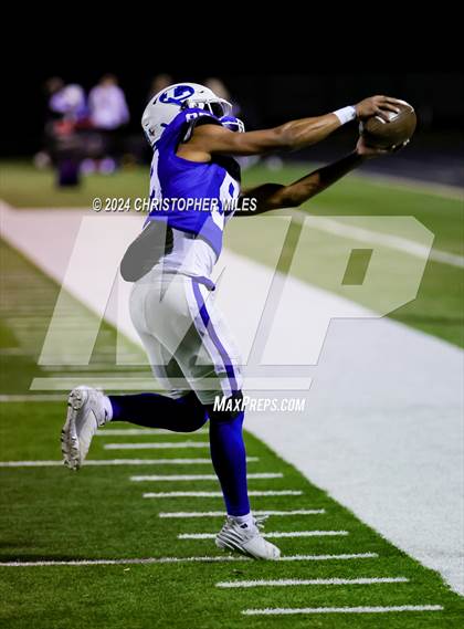Thumbnail 1 in Lampasas vs. Pecos (UIL 4A Division 1 Bi District) photogallery.