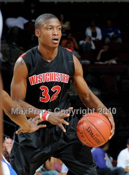 Thumbnail 1 in Newark Memorial vs. Westchester (CIF State D1 Final) photogallery.