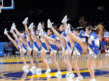Thumbnail 2 in Newark Memorial vs. Westchester (CIF State D1 Final) photogallery.