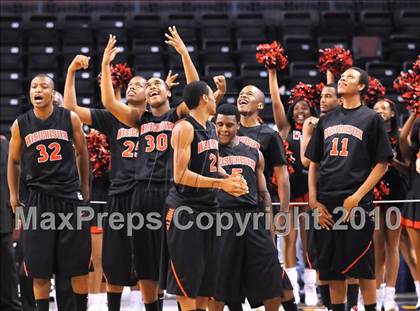 Thumbnail 2 in Newark Memorial vs. Westchester (CIF State D1 Final) photogallery.