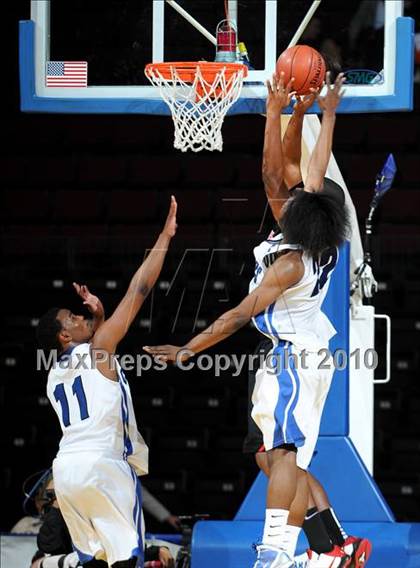 Thumbnail 1 in Newark Memorial vs. Westchester (CIF State D1 Final) photogallery.