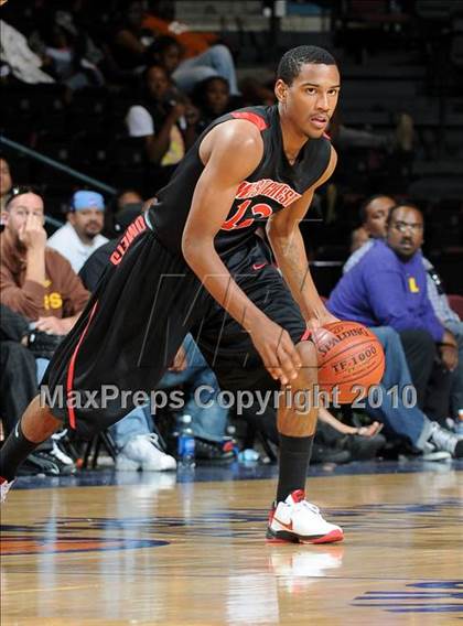 Thumbnail 2 in Newark Memorial vs. Westchester (CIF State D1 Final) photogallery.