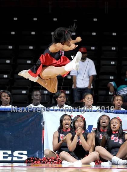 Thumbnail 2 in Newark Memorial vs. Westchester (CIF State D1 Final) photogallery.