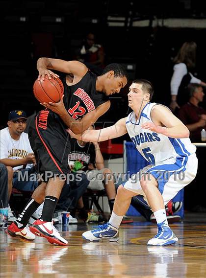 Thumbnail 2 in Newark Memorial vs. Westchester (CIF State D1 Final) photogallery.