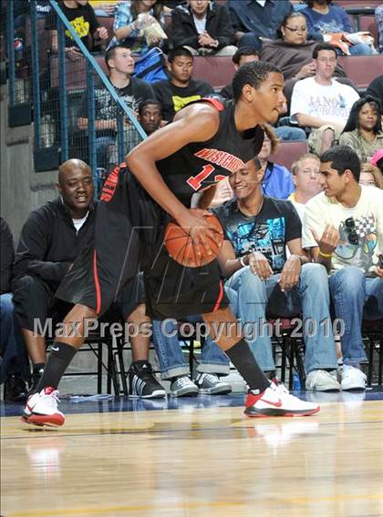 Thumbnail 1 in Newark Memorial vs. Westchester (CIF State D1 Final) photogallery.