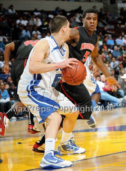 Thumbnail 3 in Newark Memorial vs. Westchester (CIF State D1 Final) photogallery.