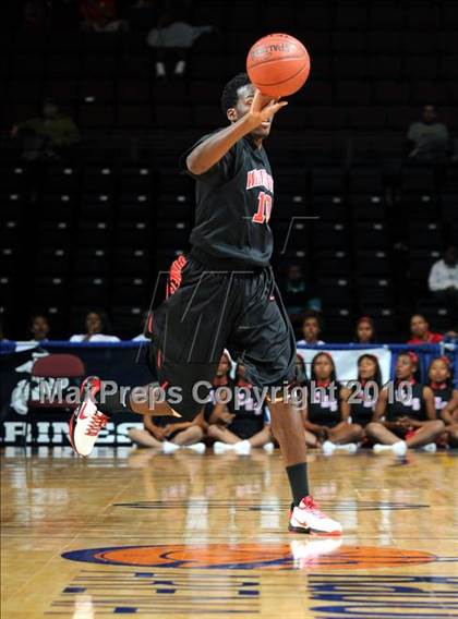 Thumbnail 3 in Newark Memorial vs. Westchester (CIF State D1 Final) photogallery.