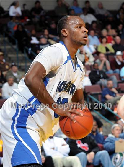 Thumbnail 2 in Newark Memorial vs. Westchester (CIF State D1 Final) photogallery.