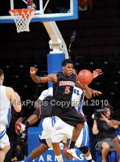 Thumbnail 1 in Newark Memorial vs. Westchester (CIF State D1 Final) photogallery.