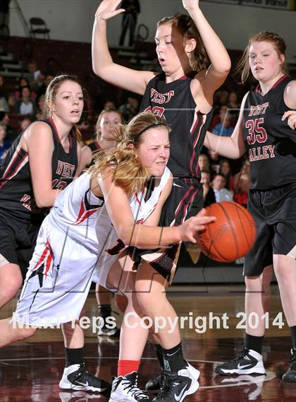 Thumbnail 1 in West Valley vs. Corning (CIF NS D4 Final) photogallery.