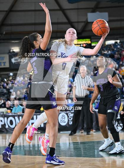Thumbnail 3 in Garfield vs. Lake Washington (WIAA 3A Final) photogallery.