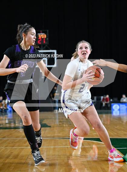 Thumbnail 1 in Garfield vs. Lake Washington (WIAA 3A Final) photogallery.