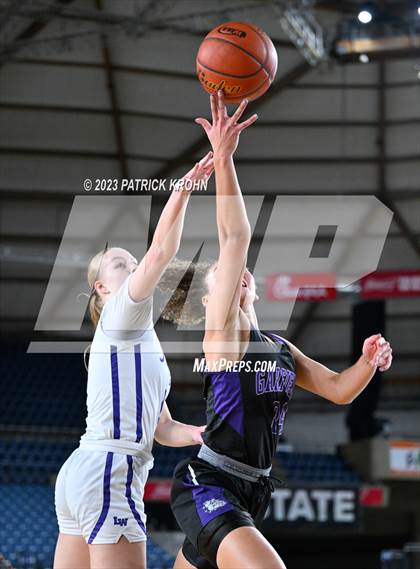 Thumbnail 3 in Garfield vs. Lake Washington (WIAA 3A Final) photogallery.