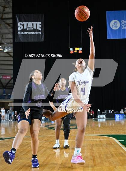 Thumbnail 2 in Garfield vs. Lake Washington (WIAA 3A Final) photogallery.