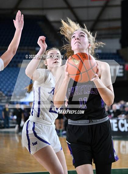 Thumbnail 1 in Garfield vs. Lake Washington (WIAA 3A Final) photogallery.