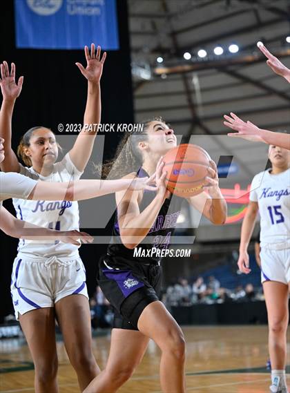 Thumbnail 1 in Garfield vs. Lake Washington (WIAA 3A Final) photogallery.