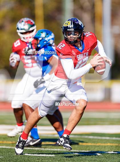 Thumbnail 1 in Touchstone Energy Bowl photogallery.